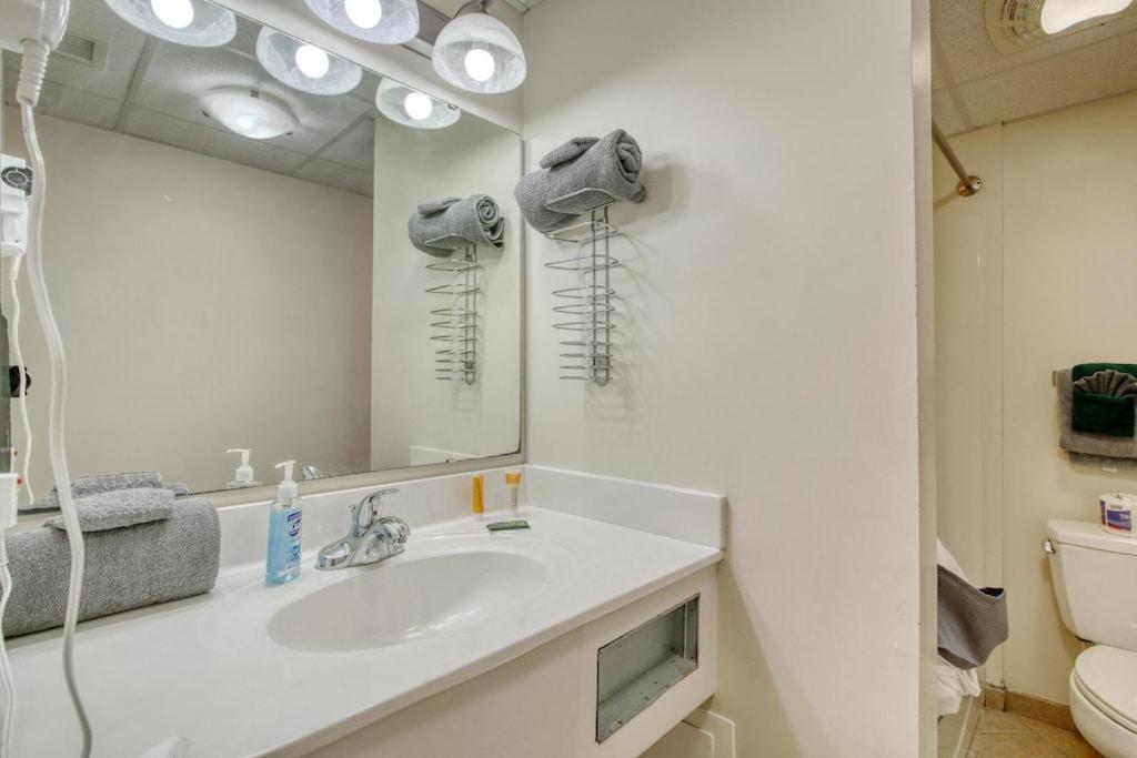 マートルビーチ 2501 S Ocean Blvd, 0831 - Ocean View Sleeps 8ヴィラ エクステリア 写真